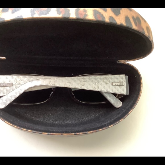 Lady Guess sunglasses - Picture 2 of 3